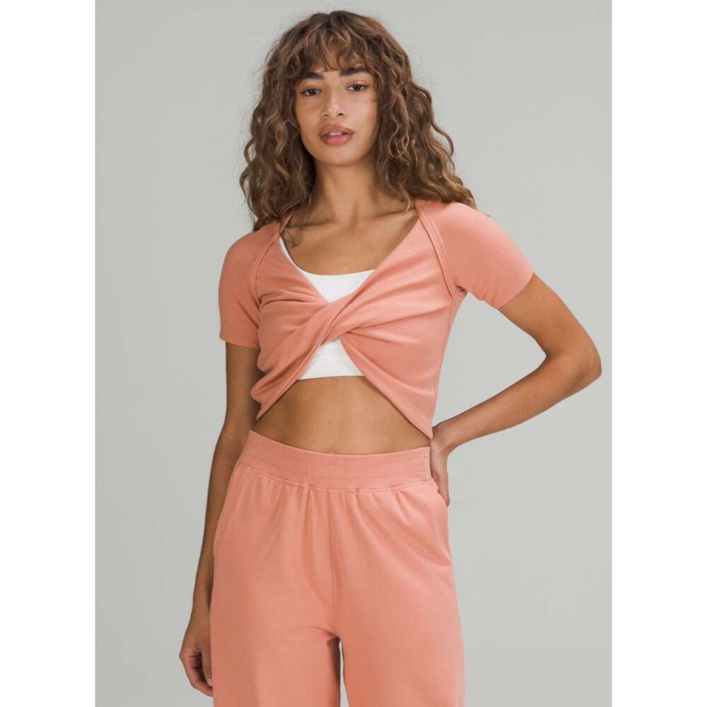 NWT Lululemon LA Twist Front Crop Top
Pink Savannah 12